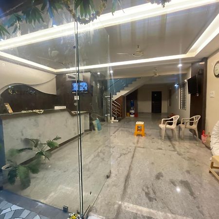 Sri Ganesh Residency Hotel Tirupati Buitenkant foto