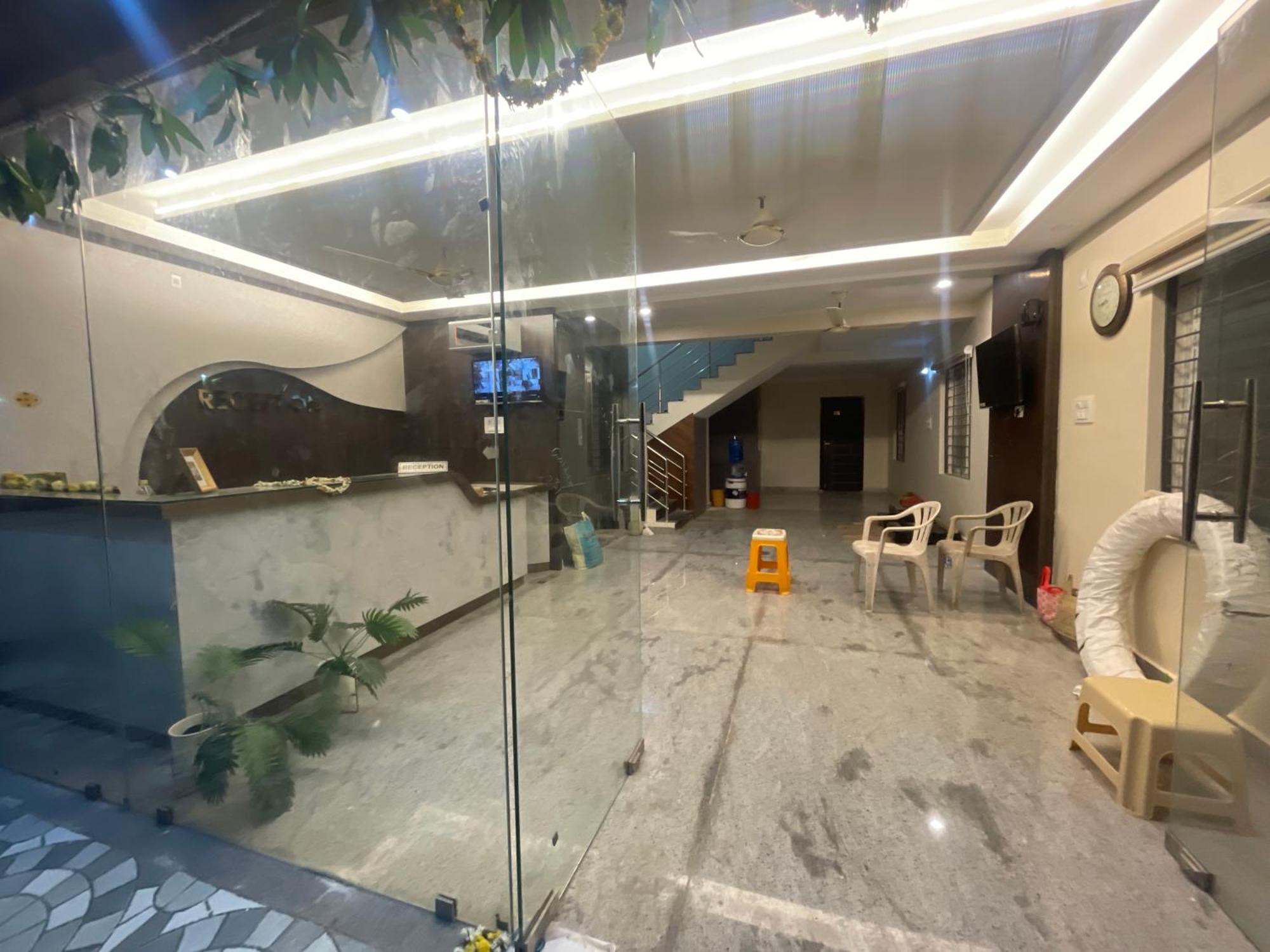 Sri Ganesh Residency Hotel Tirupati Buitenkant foto