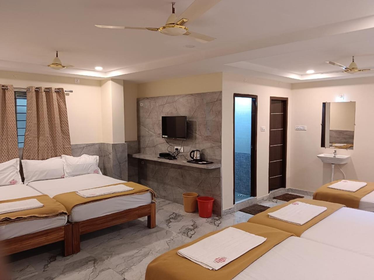 Sri Ganesh Residency Hotel Tirupati Buitenkant foto
